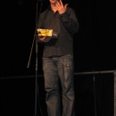 Moderator Jan Siegert erklärt die Slam Regeln beim 1. U20 Poetry Slam Erlangen im November 2010