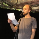 Alexander Burkhard beim Open-Air-Poetry-Slam zum Poetenfest 2013