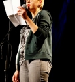 Leonie Warnke beim Poetry Slam Erlangen im April 2015.jpg