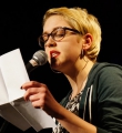 Leonie Warnke beim Poetry Slam Erlangen im April 2015.jpg