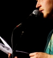 Nik Salzflausen beim Poetry Slam Erlangen im April 2015.jpg