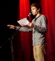 Pascal Simon beim Poetry Slam im Dezember 2014