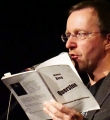 Markus Berg beim Poetry Slam Erlangen im Dezember 2015