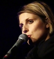 Pauline Füg für Grossraumdichten beim Poetry Slam Erlangen im Dezember 2015
