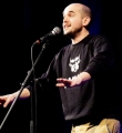 Renato Kaiser beim Poetry Slam in Erlangen im Februar 2017