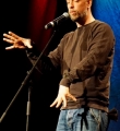 Dalibor beim Poetry Slam in Erlangen im Januar 2017