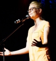 Heide Roser beim Poetry Slam Erlangen im Juni 2015