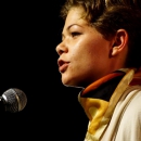 Nina Modauer beim Poetry Slam Erlangen im Mai 2014