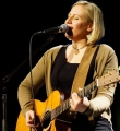 Die Musikerin des Abends Stephanie Forryan beim Poetry Slam Erlangen im November 2015